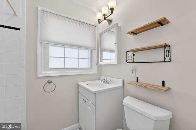 Building Photo - 1405 Pennington Ln