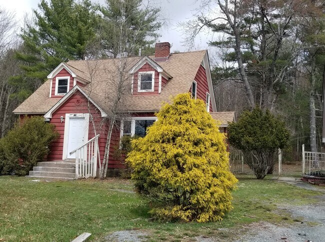 Building Photo - 124 W Shore Rd