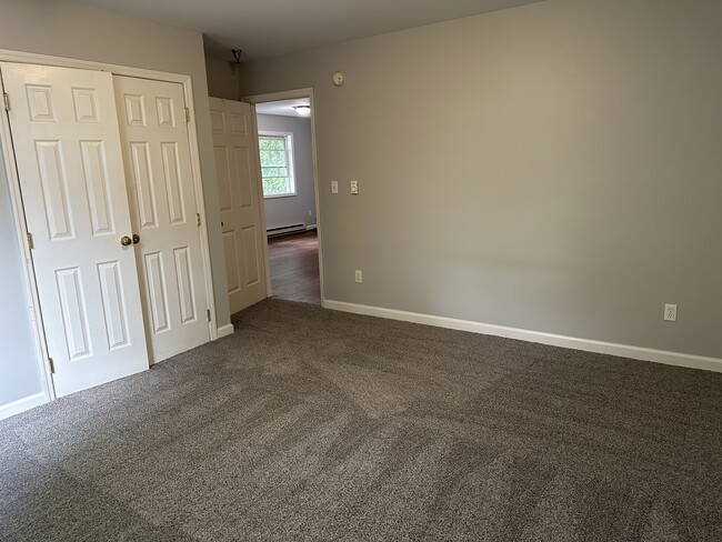 Building Photo - 15 LLC-80 Sailly Avenue