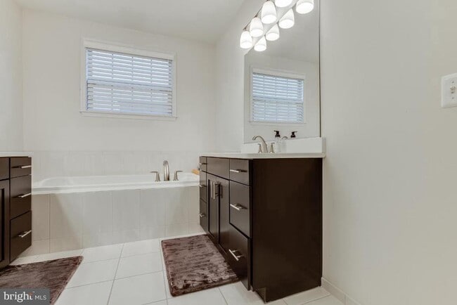 Building Photo - 42253 Marble Cyn Ter