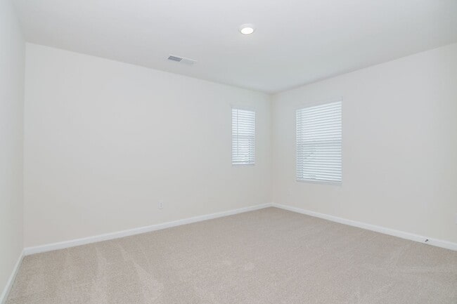Building Photo - 1115 Sims Dr