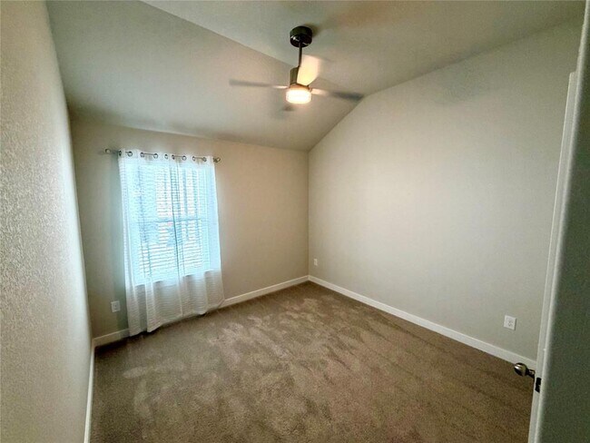 Building Photo - 159 Appleberry Ln