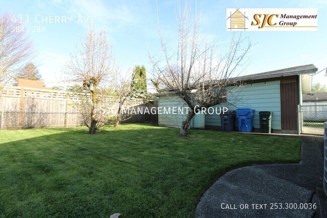 Building Photo - 411 Cherry Ave