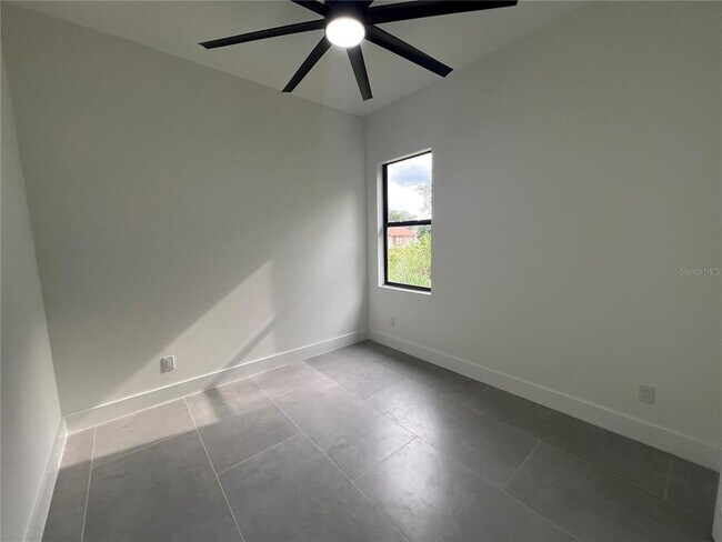 Building Photo - 21492 Dollard Ave