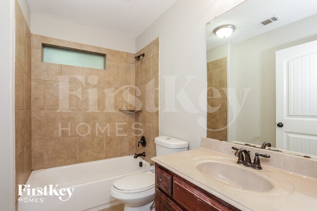 Building Photo - 6612 Gillis Johnson St