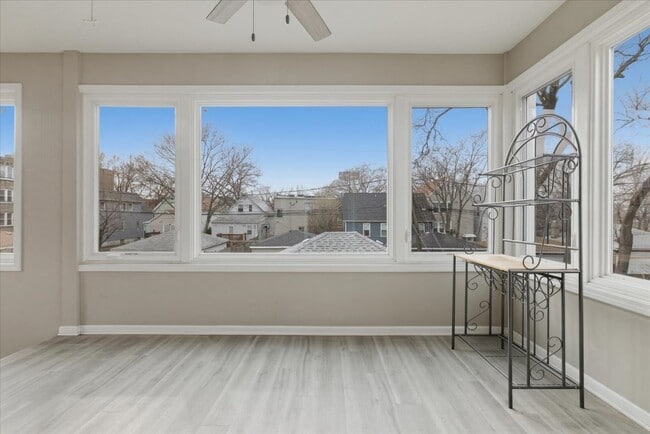 Building Photo - 3018 N Whipple St