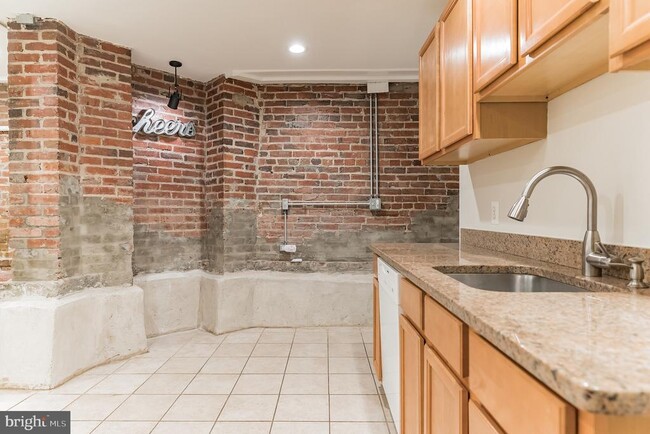 Building Photo - 1736 U St NW