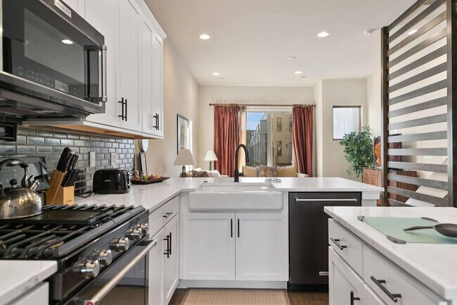 Building Photo - 1688 Quitman St