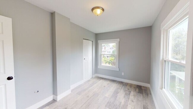 Building Photo - 2228 Wayne Ave