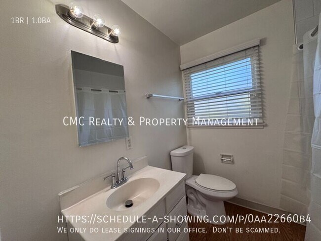 Building Photo - 3301 E 2nd-7