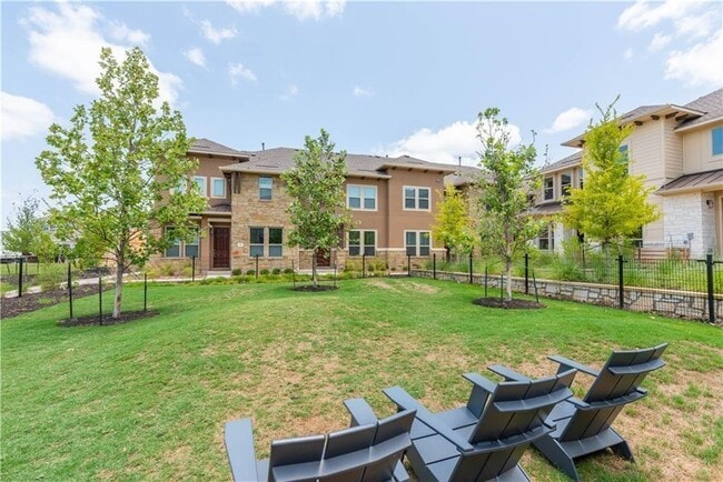 Building Photo - 6814 E Riverside Dr