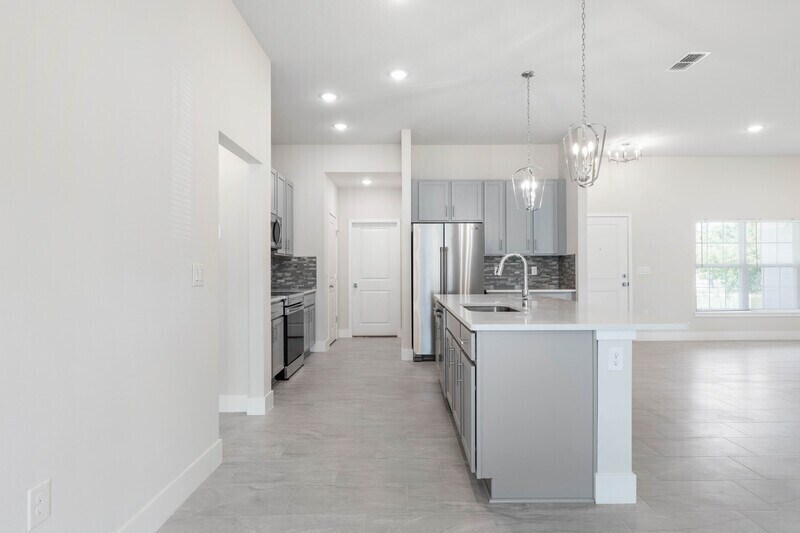 Building Photo - 30 Easterly Pl