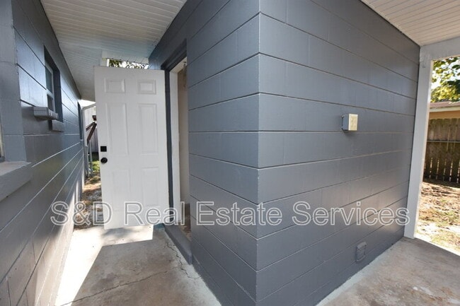 Building Photo - 118 Flamingo Dr