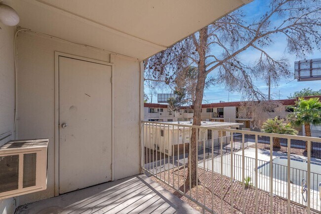 Building Photo - 5396 S Swenson St