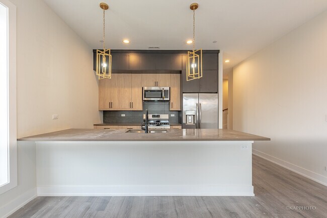 Building Photo - 4021 N Keystone Ave