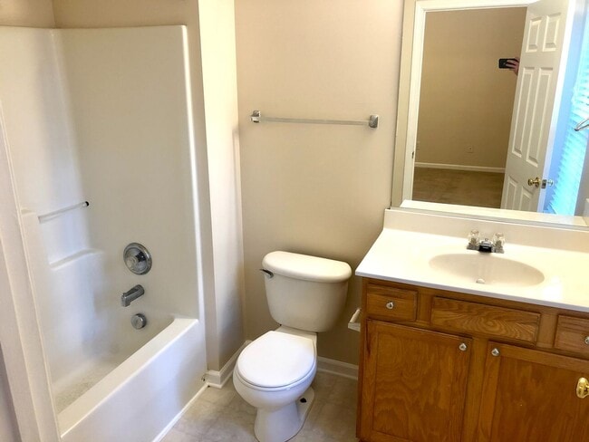 Building Photo - 29 Edgebrook Cir