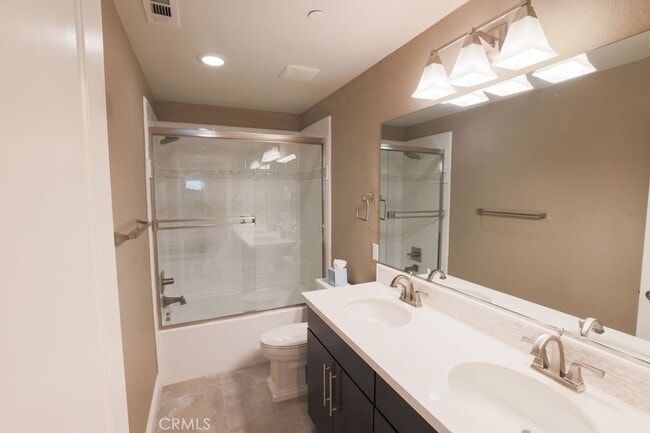 Building Photo - 3294 Ledgewood Cir