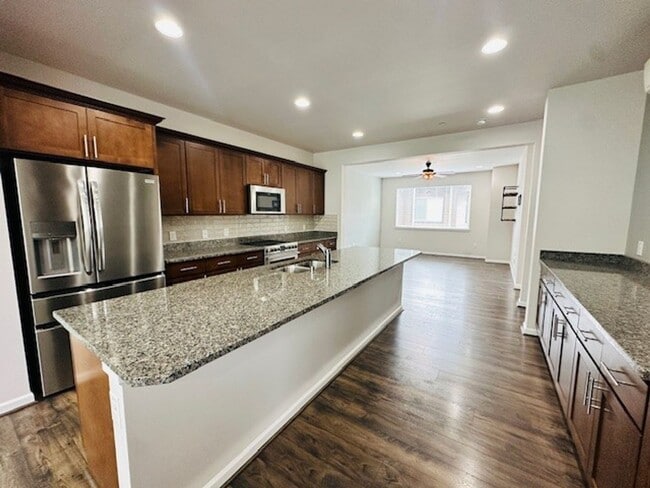 Building Photo - 3Bd/2.25Ba Seattle Townhouse