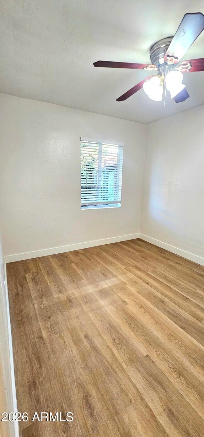 Building Photo - 1308 W Whitton Ave