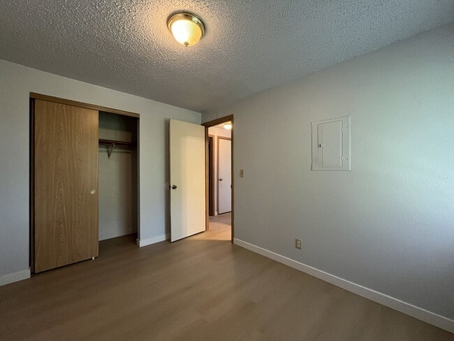 Building Photo - 8332 SW 21st Ave