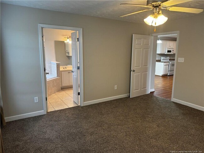 Building Photo - 1811 Balmoral Dr