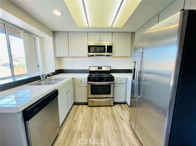 Building Photo - 79400 Ave 42