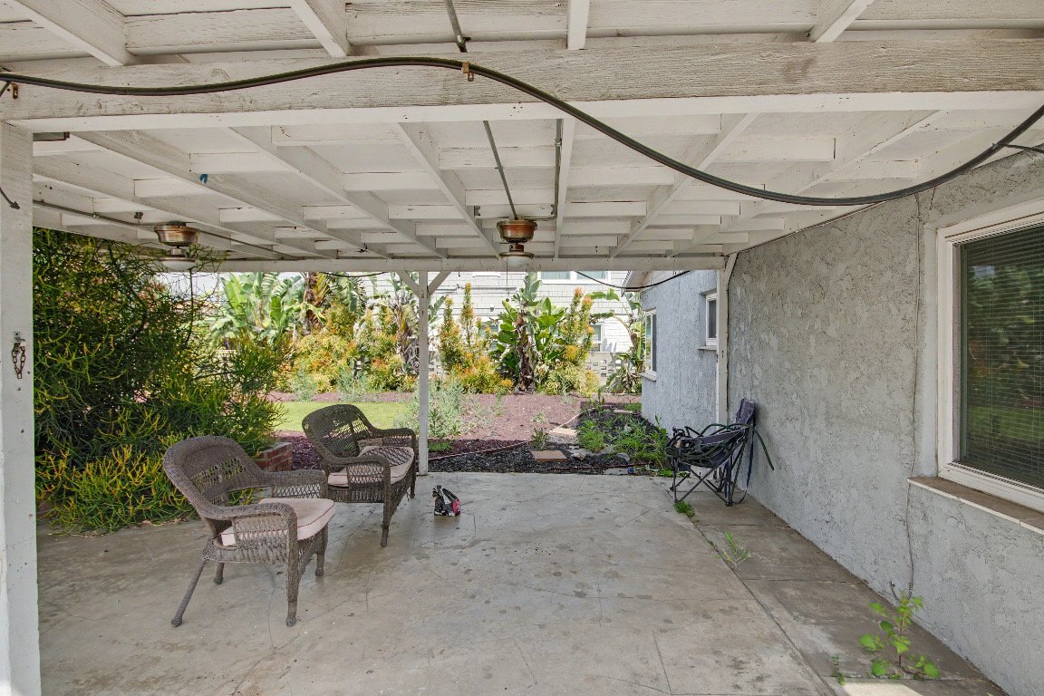 Building Photo - 445/2 E Alisal St