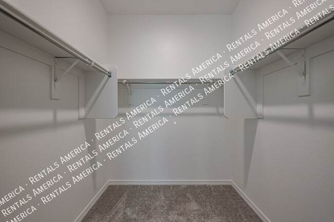 Building Photo - 4841 S Carver-