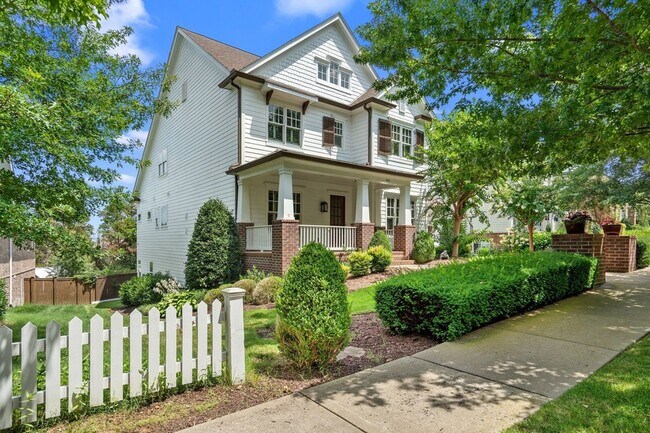 Building Photo - 444 Wild Elm St