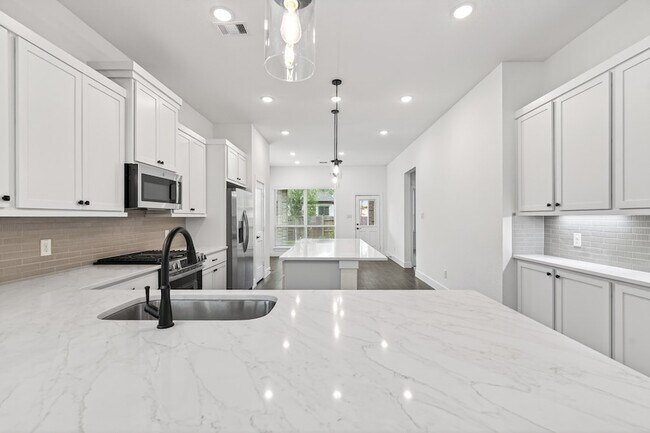 Building Photo - 295 Mallards Rim Dr