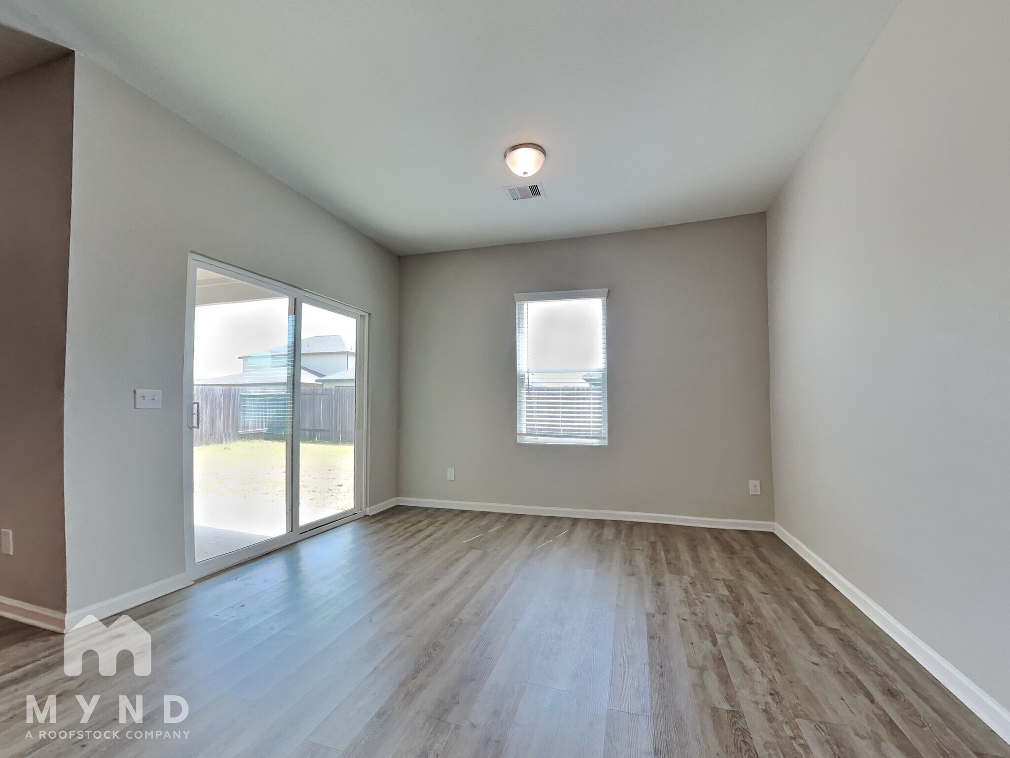 Building Photo - 1033 Water Oak Ln