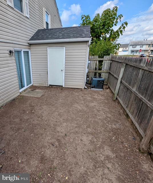 Building Photo - 21 Locust Ct