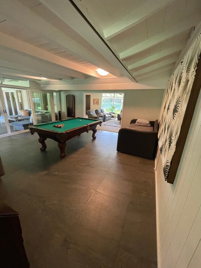 Building Photo - 456 Portlock Rd