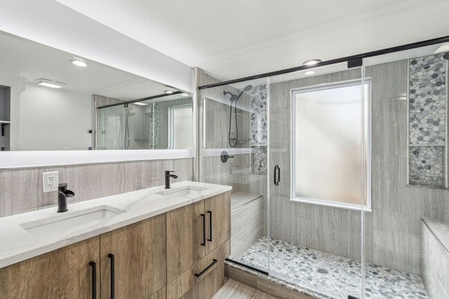 Building Photo - Newly Renovated Single Family Brewerytown