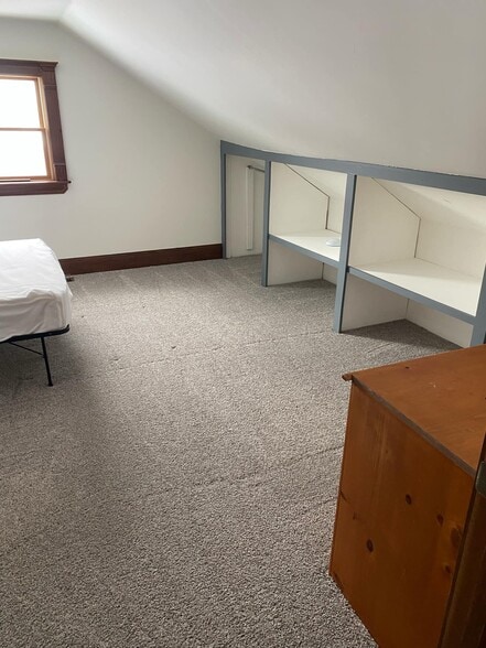 Building Photo - 71201 Coon Creek Rd