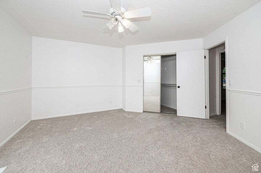 Building Photo - 6329 S Fairwind Dr