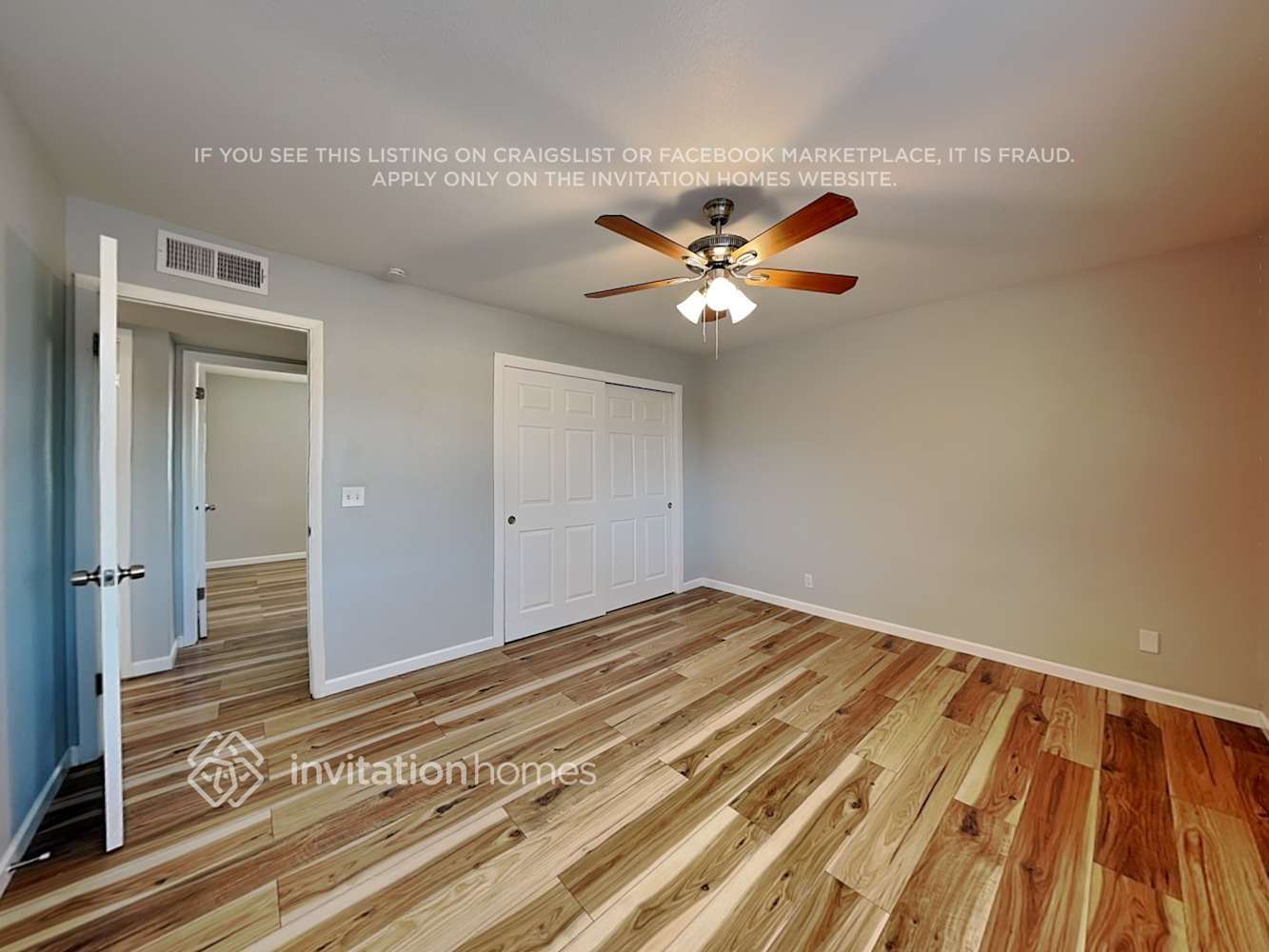 Building Photo - 304 W Alamo Dr