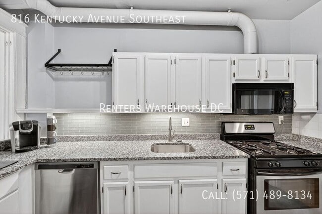 Building Photo - 816 Kentucky Ave SE