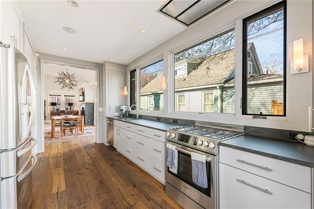 Building Photo - 212 Geneva St