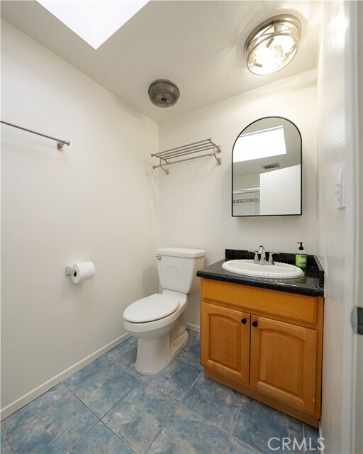 Building Photo - 423 2nd St