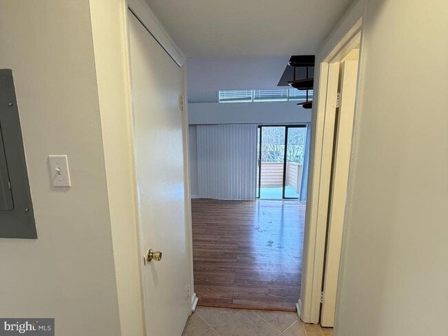 Building Photo - 5485 Harpers Farm Rd