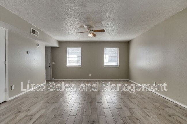 Building Photo - 6048 NW Expressway