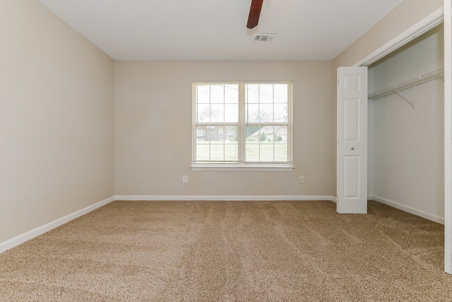 Building Photo - 3826 Dogwood Farm Rd