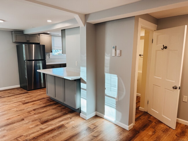 Building Photo - 45 Church St