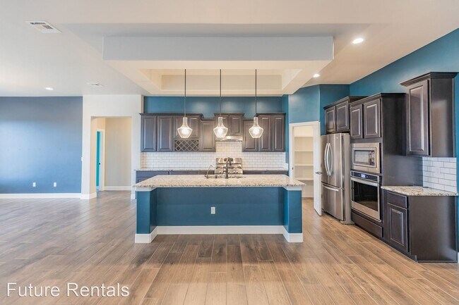 Building Photo - 5 br, 2.5 bath House - 1065 Datura
