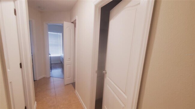 Building Photo - 2308 Lily Pad Ln