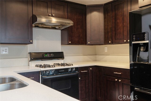 Building Photo - 15735 La Subida Dr