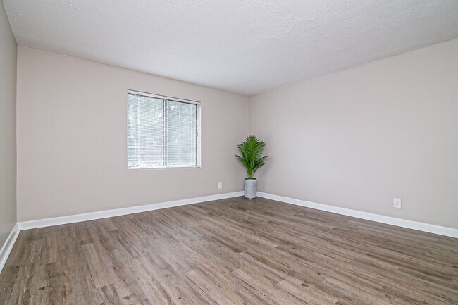 Building Photo - Midtown Point Apartments