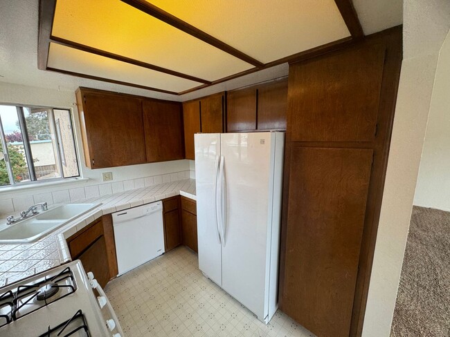 Building Photo - 1283-1285 S 16th St