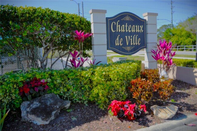 Building Photo - 1522 Chateaux De Ville Ct